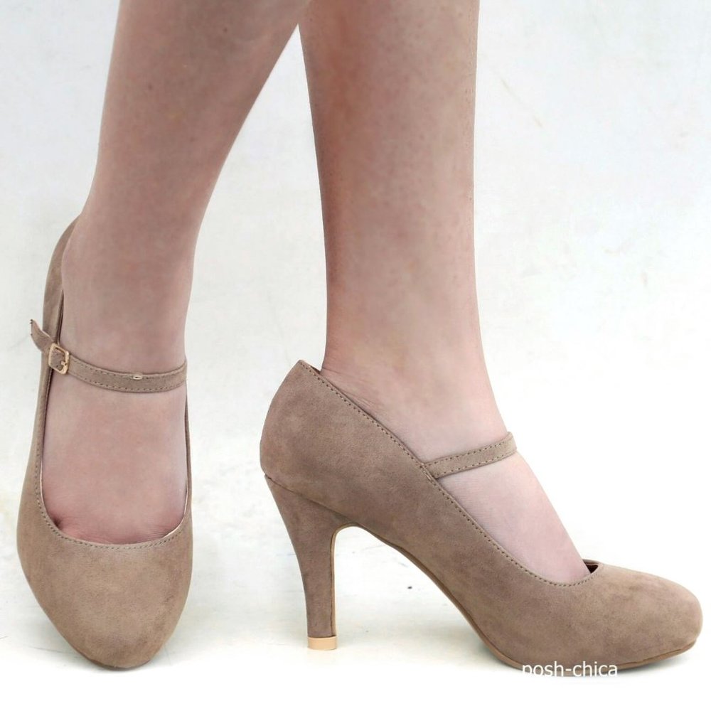 New Taupe Mary Jane Ankle Strap Pumps Heels - Picture 2 of 2